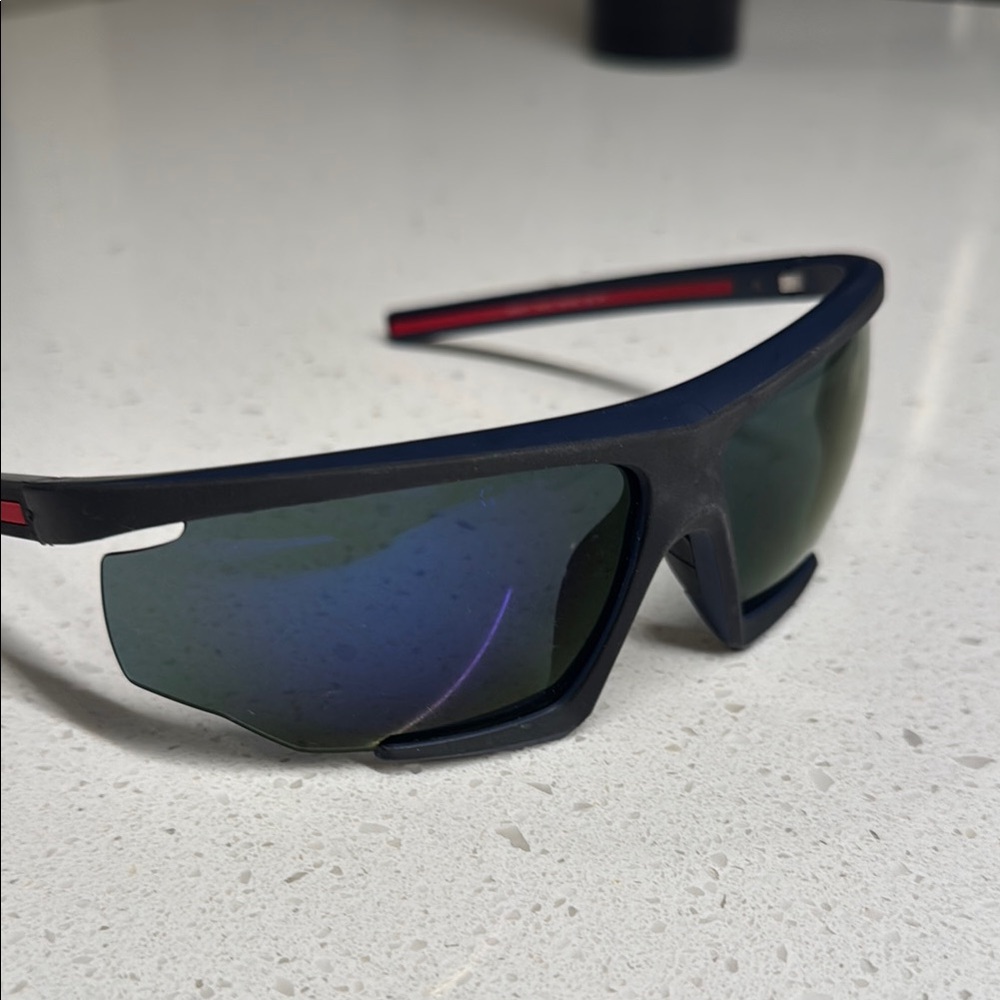 Prada Black and Red Sunglasses - Picture 4 of 6